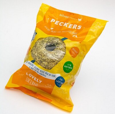 Silvermoor Peckers Lovely Lucerne Grass Ball Treat