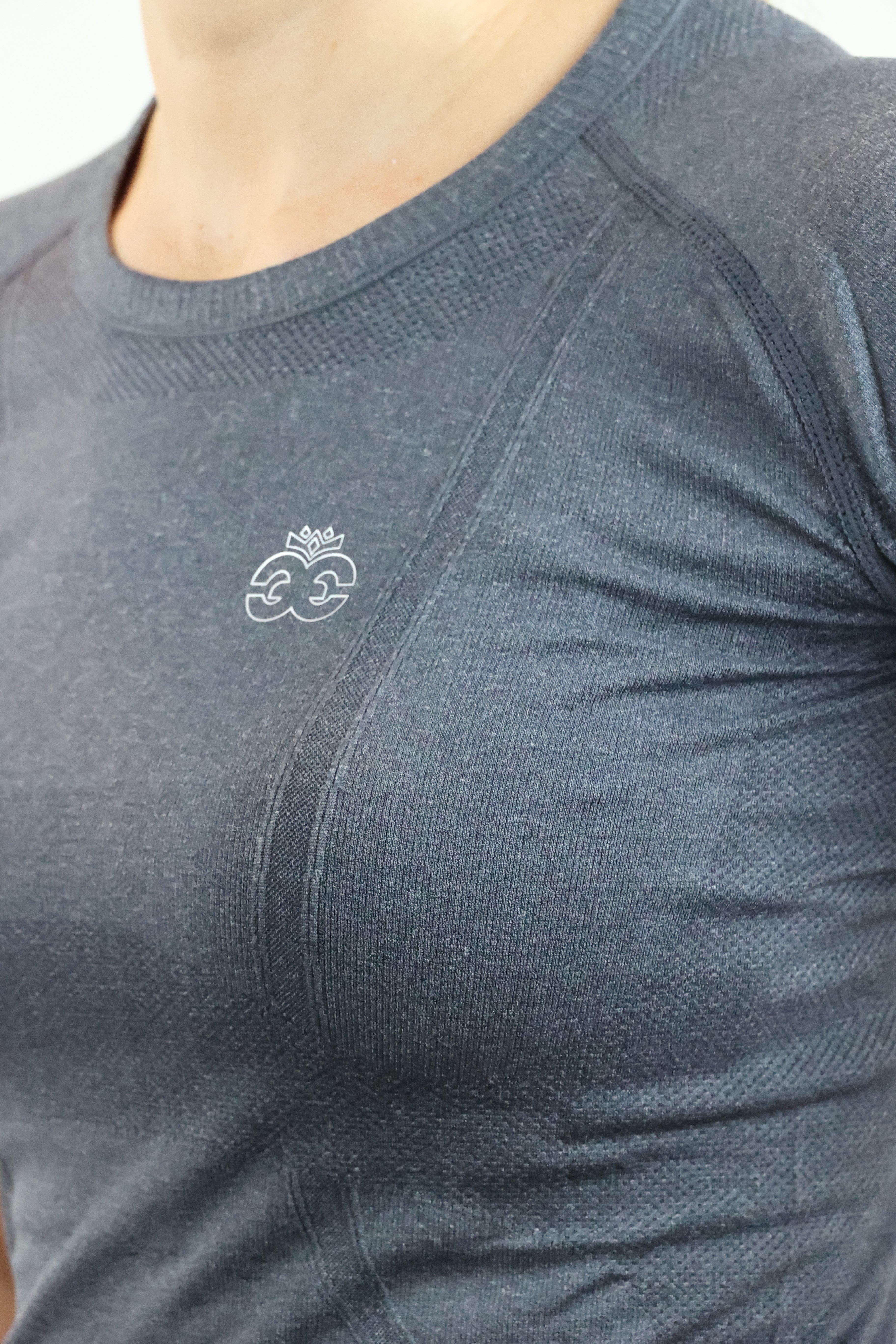 Equeene Dory Seamless Training Top - Charcoal