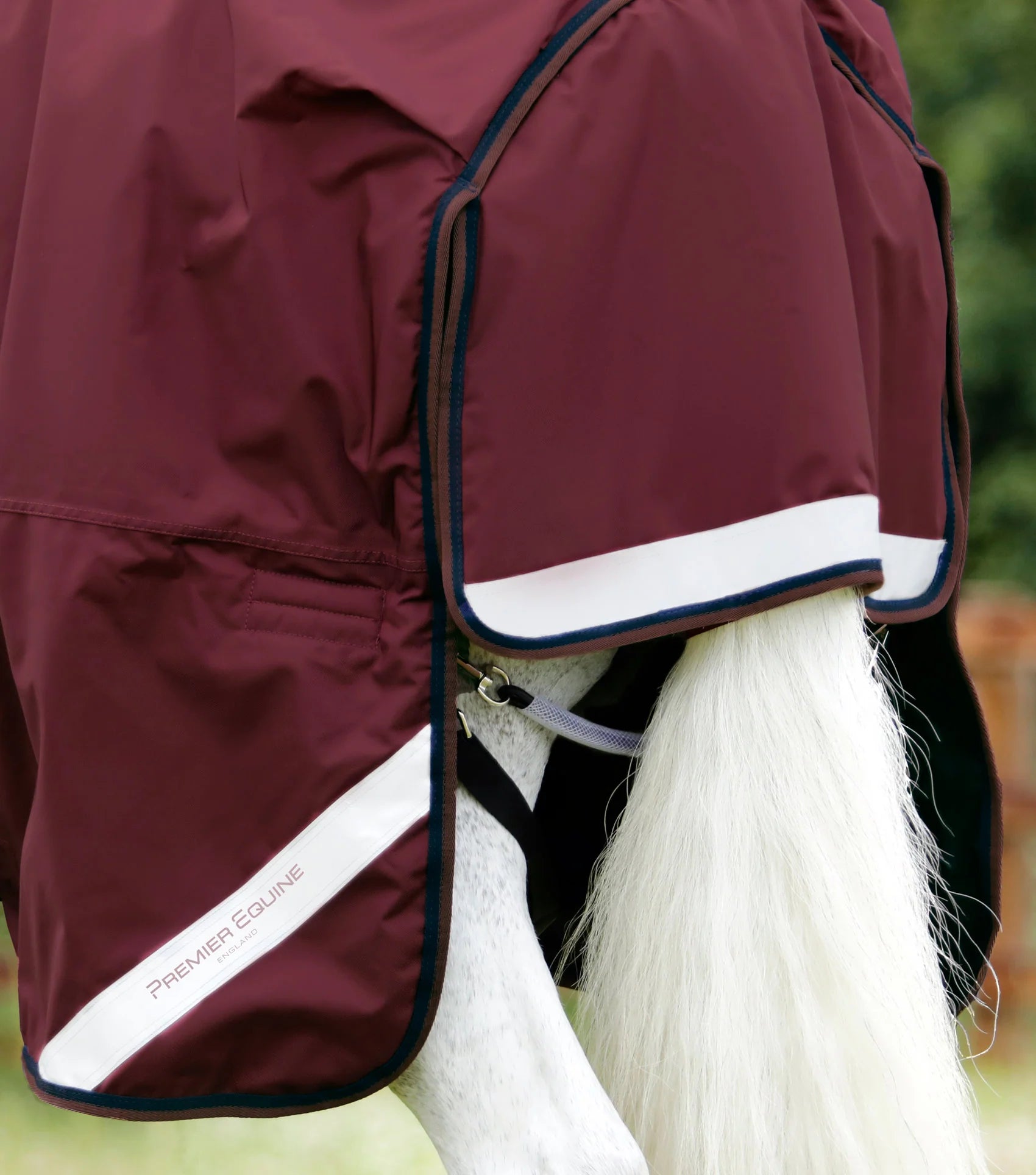 Premier Equine Buster 400g Turnout Rug with Snug-Fit Neck Cover