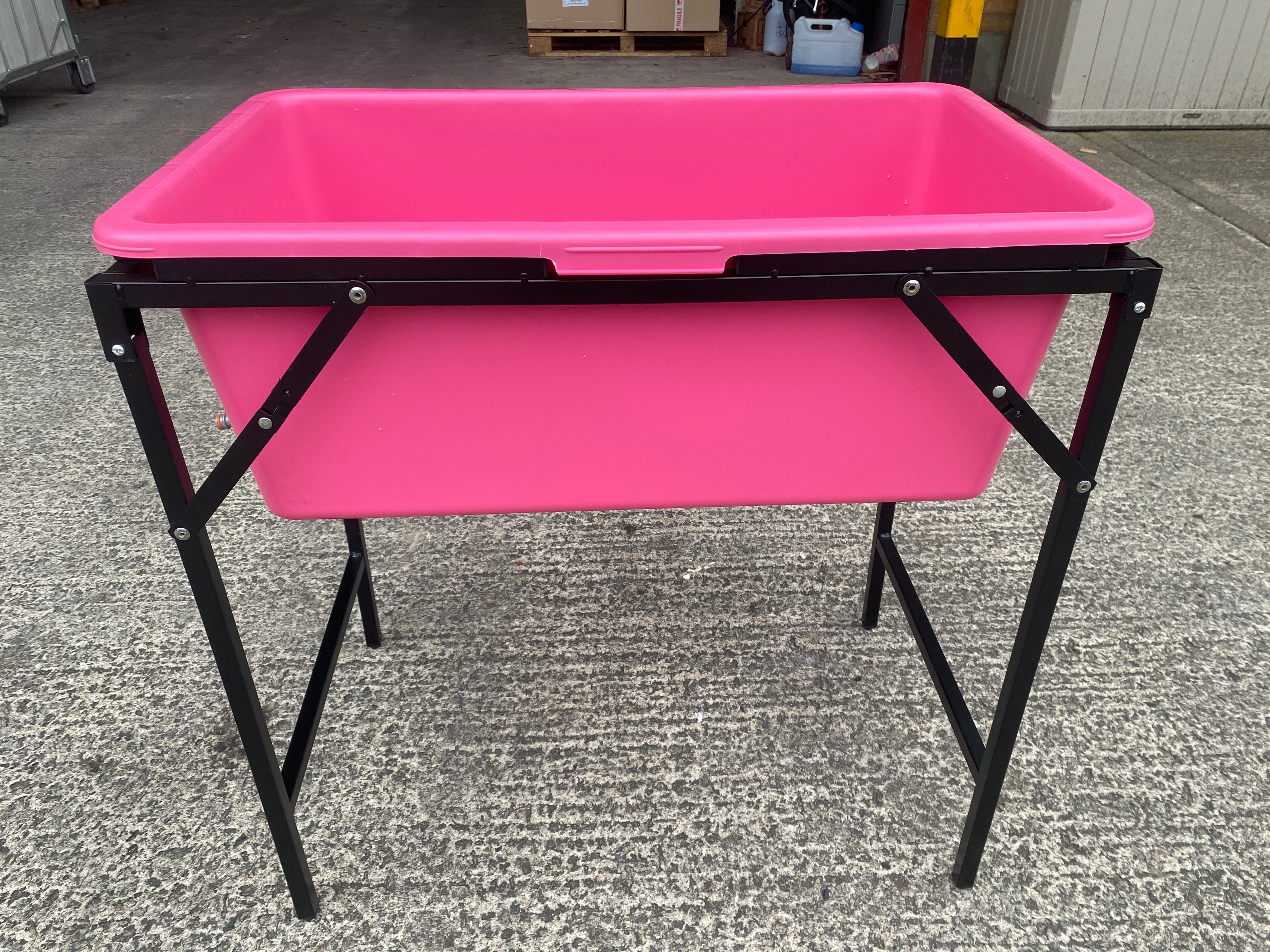Pink Dog Bath with Drain Valve (WL) and Stand