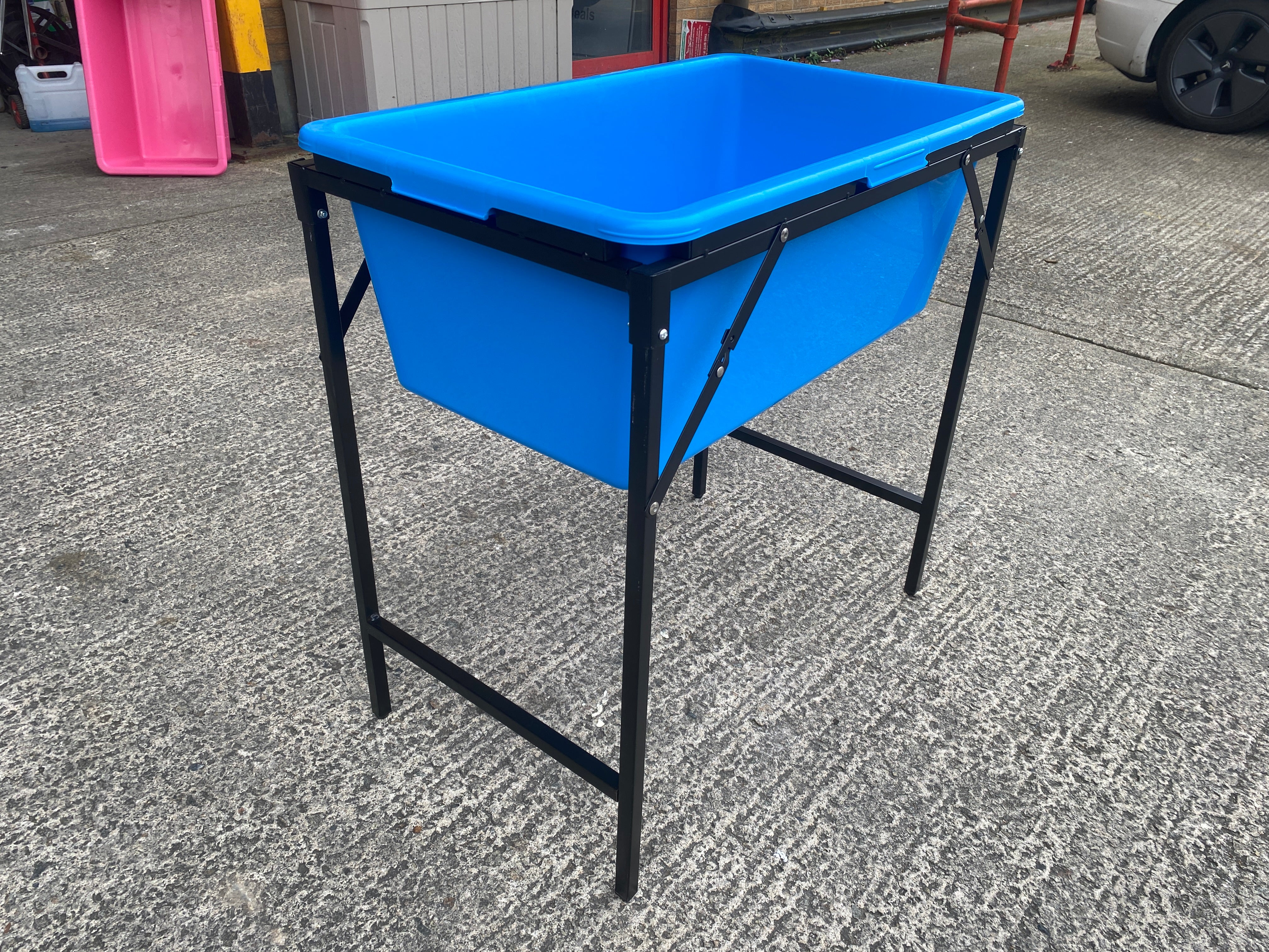 Blue Dog Bath with Drain Valve (Black) and Stand