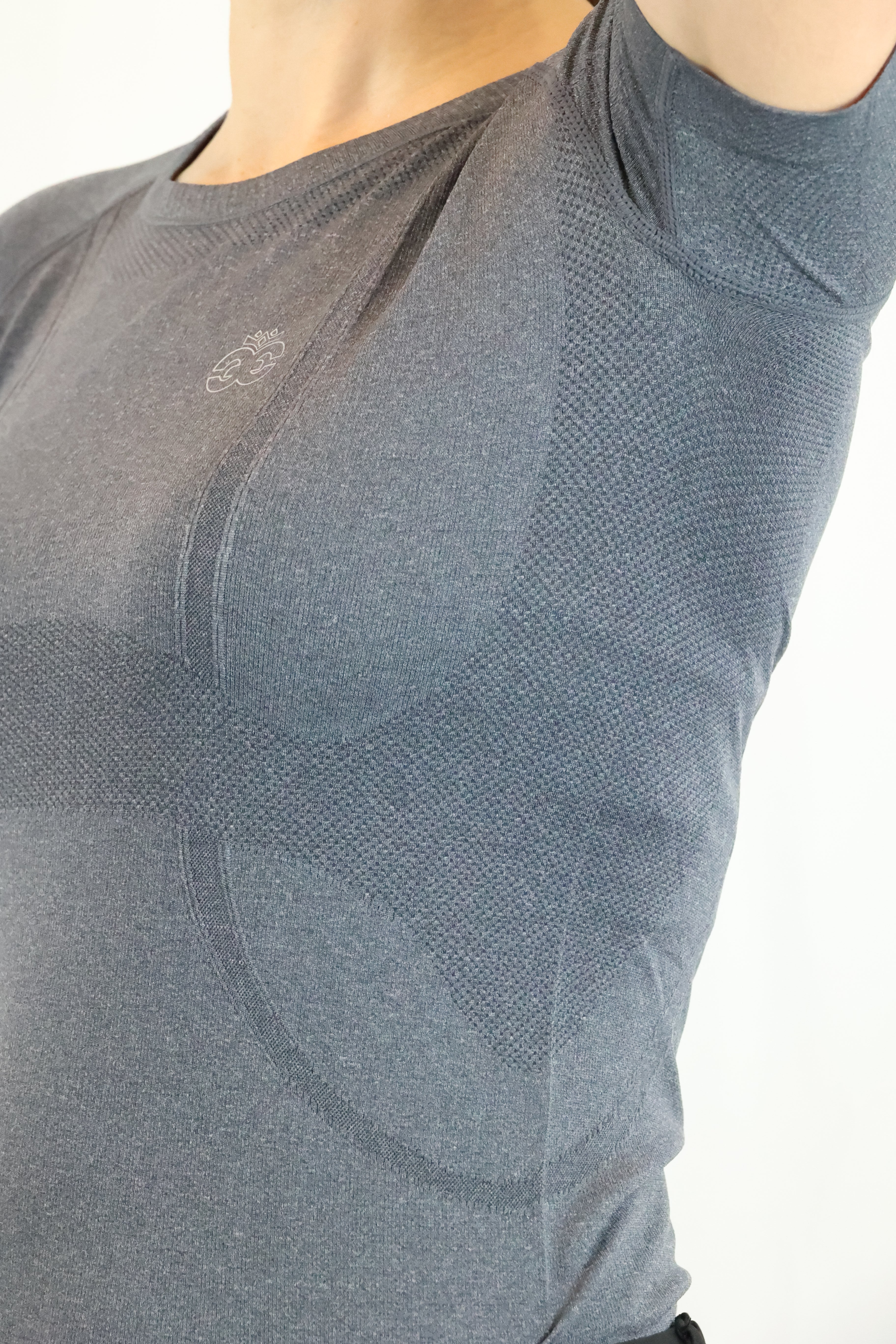 Equeene Dory Seamless Training Top - Charcoal